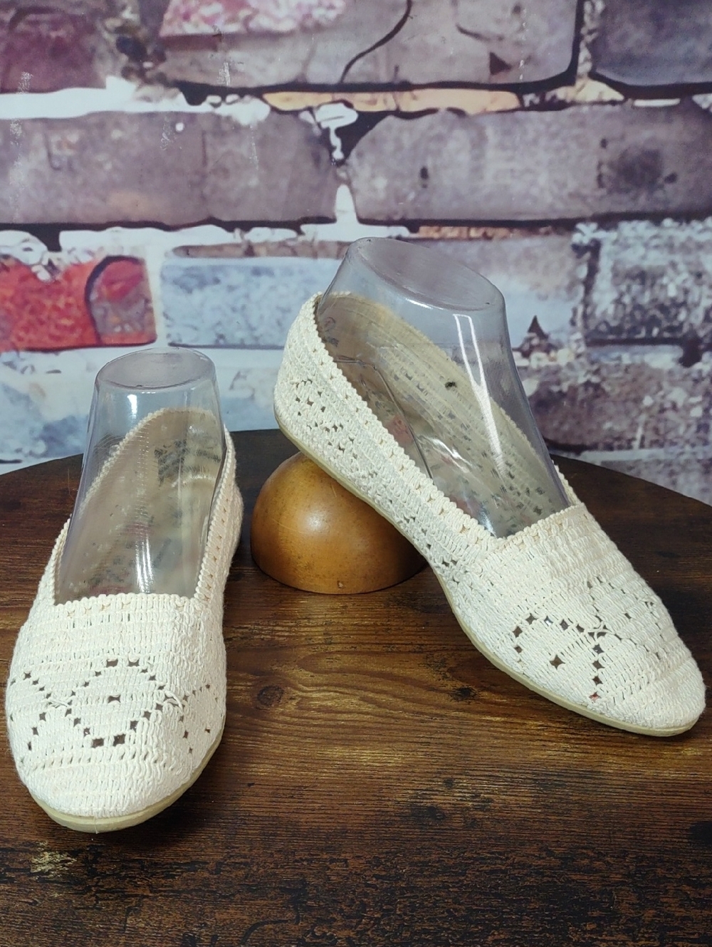 Sostanza Crochet Slip-On Flats in Cream
